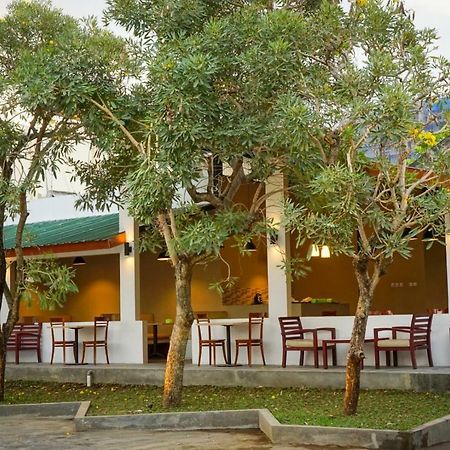 The Capsule Malioboro Hostel Γιογκιακάρτα Εξωτερικό φωτογραφία