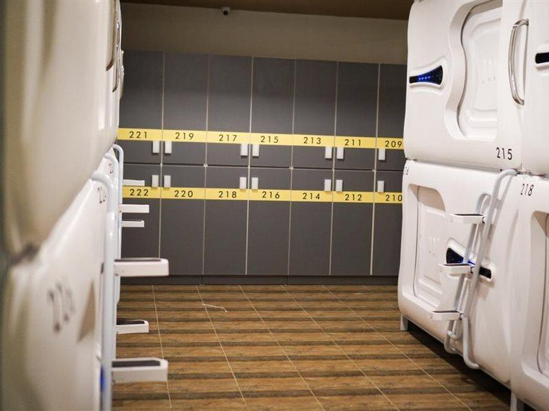 The Capsule Malioboro Hostel Γιογκιακάρτα Εξωτερικό φωτογραφία
